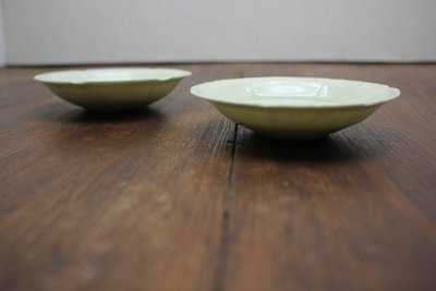 影青白釉盘1对