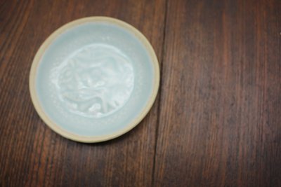 影青白釉印纹盘