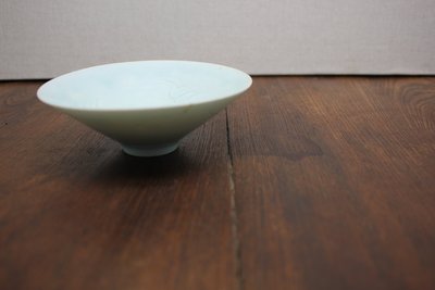 影青釉刻花斗笠盏