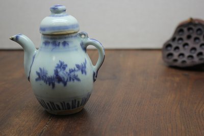 青花折桂纹执壶