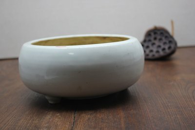 德化三足水仙盆