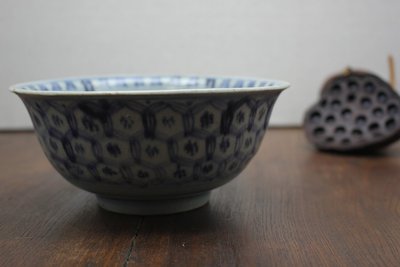 青花月华梵文大碗