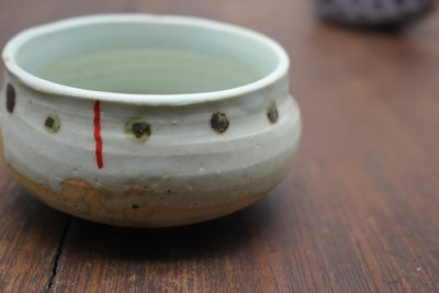 湖田影青釉点褐彩渣斗