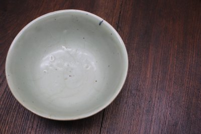 明早期翠青釉碗