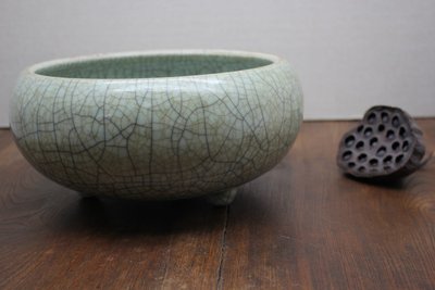 雍正哥釉三足大炉