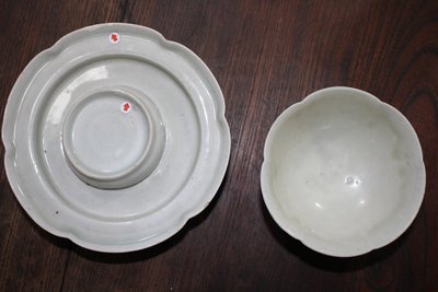 影青釉花扣盏托套